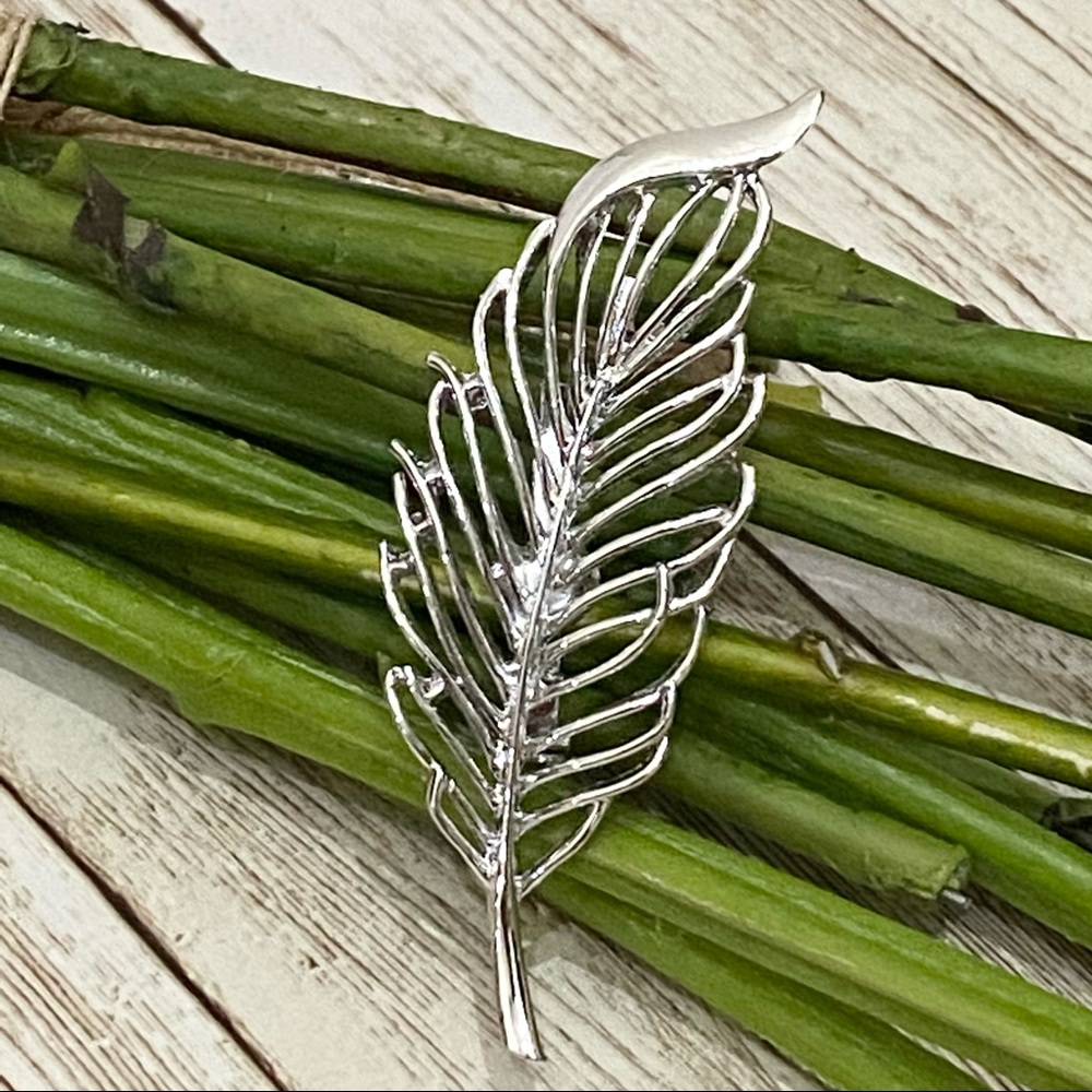 Vintage Signed Gerrys Silver Leaf Brooch